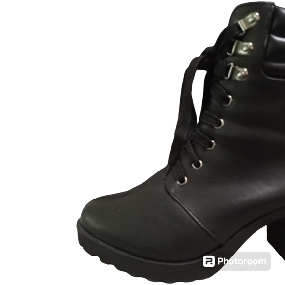 Mia 3" Chunk Heel Zip Up Farah Ankle Boots Size 11M - Picture 9 of 13